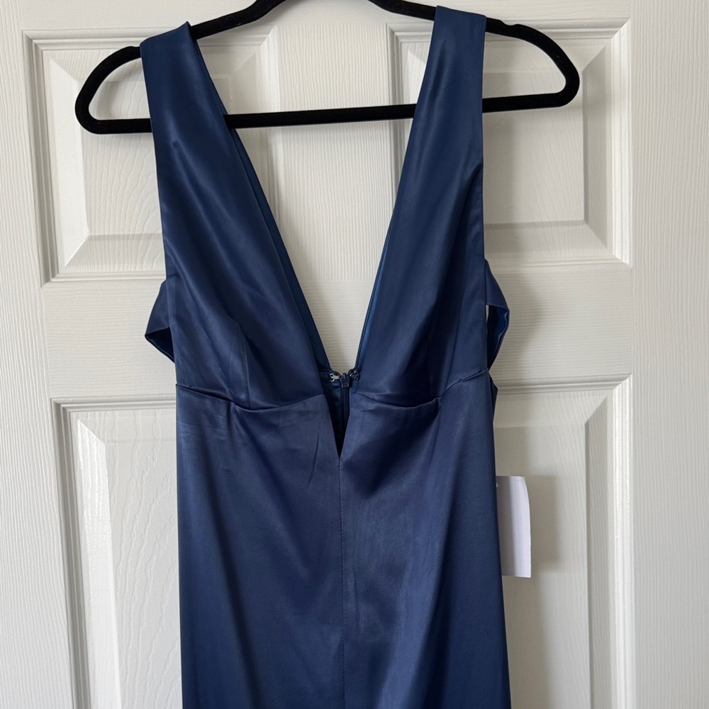 Alamour Elegant Blue Sleeveless Satin Dress